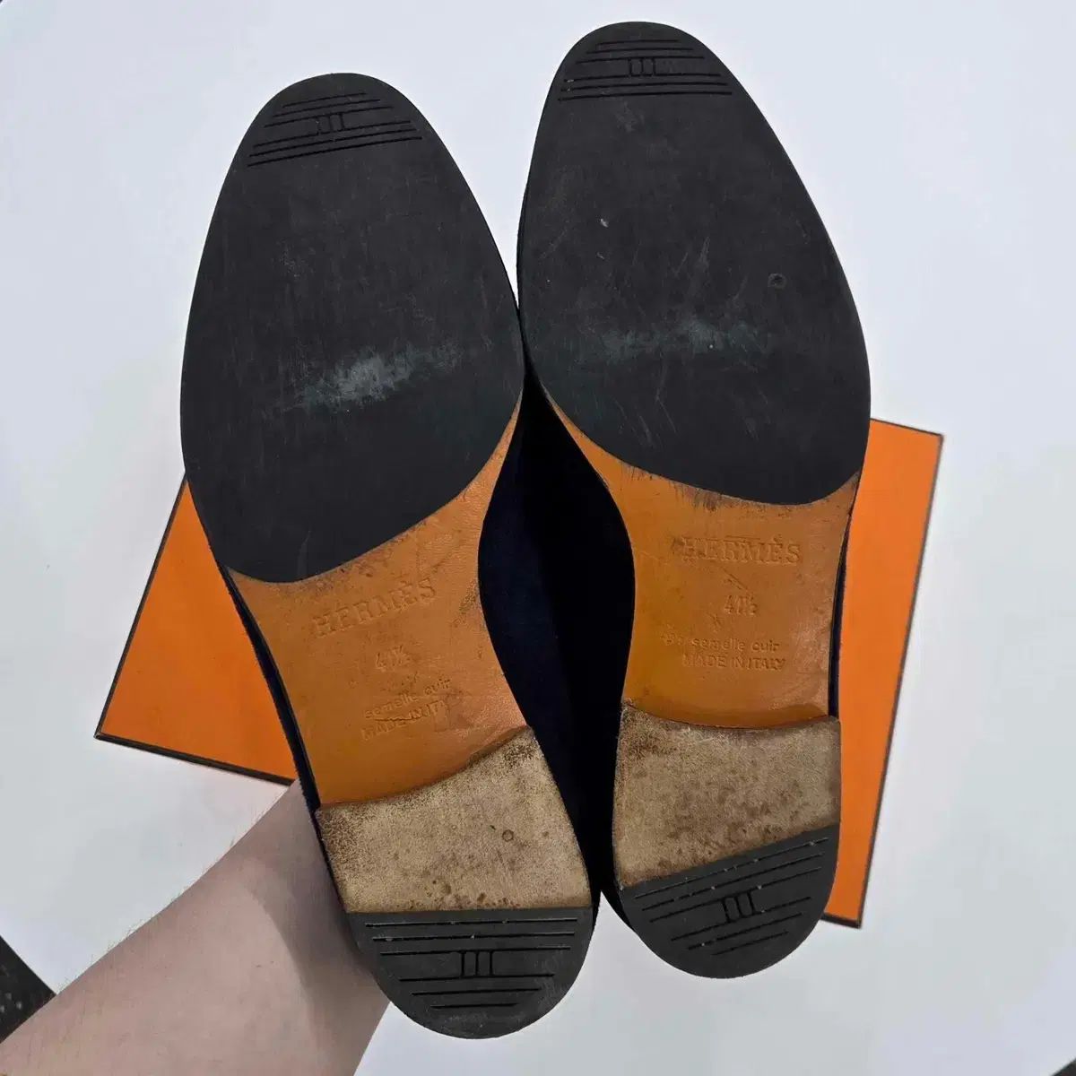 41 5 } HERMES(エルメス) H 銀 ロゴ スエード ローファー HERMES