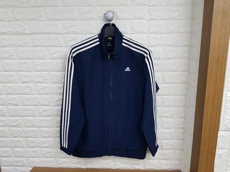 adidas(アディダス) ウインドブレーカー ブルゾン 100 ー 105 未着用
