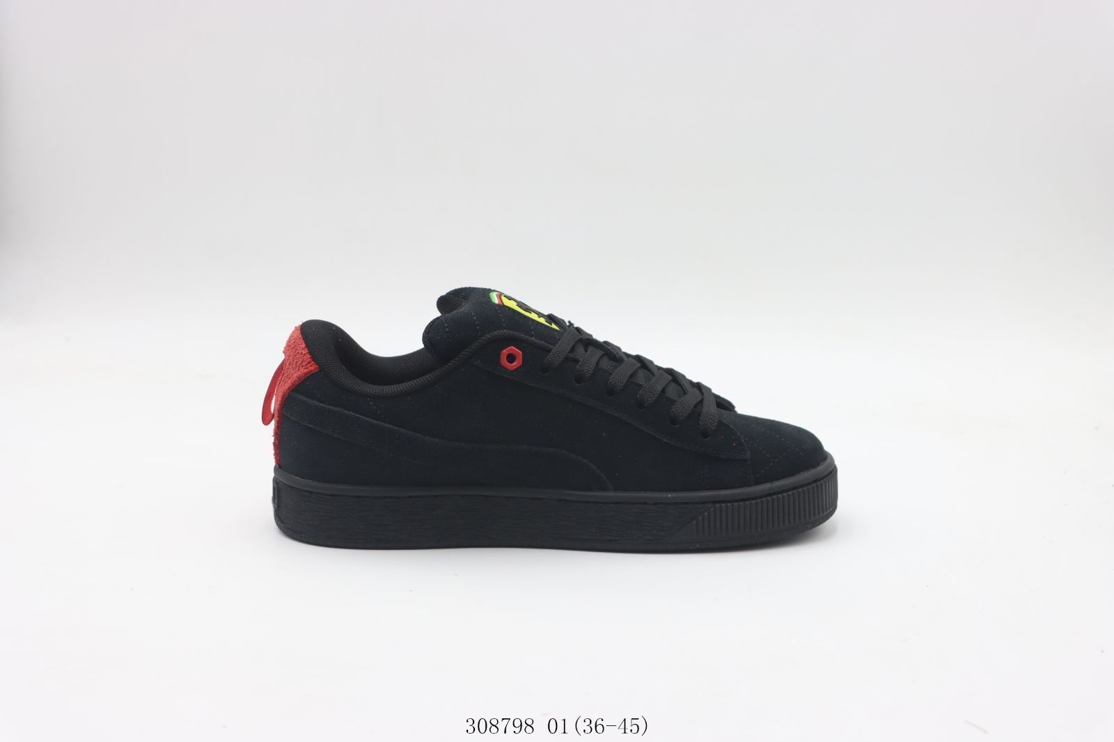 今日 プーマのスケートシューズ 白黒赤 308798 01