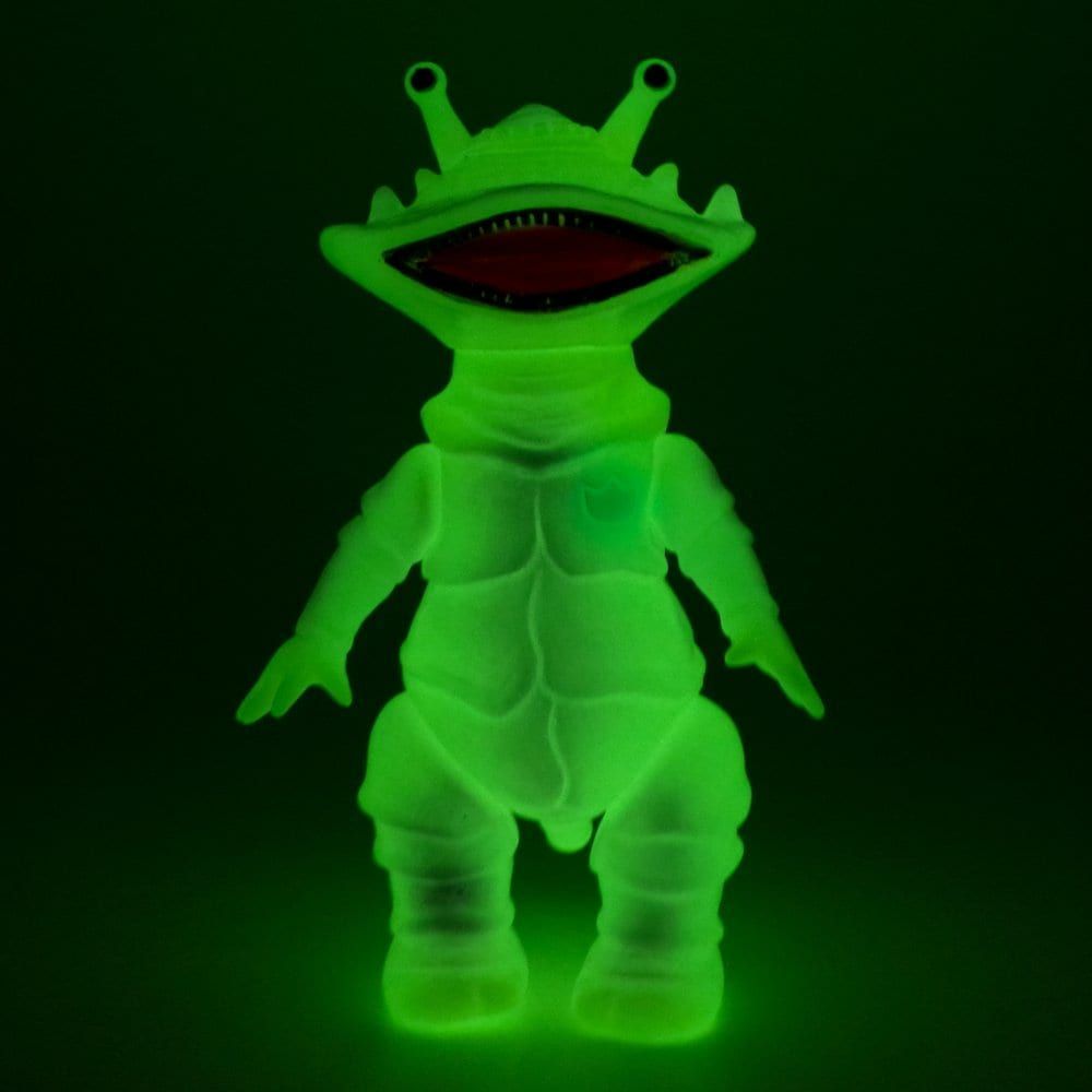 ブルマァク怪獣シリーズ リトルカネゴン(蓄光パープル) - メルカリ