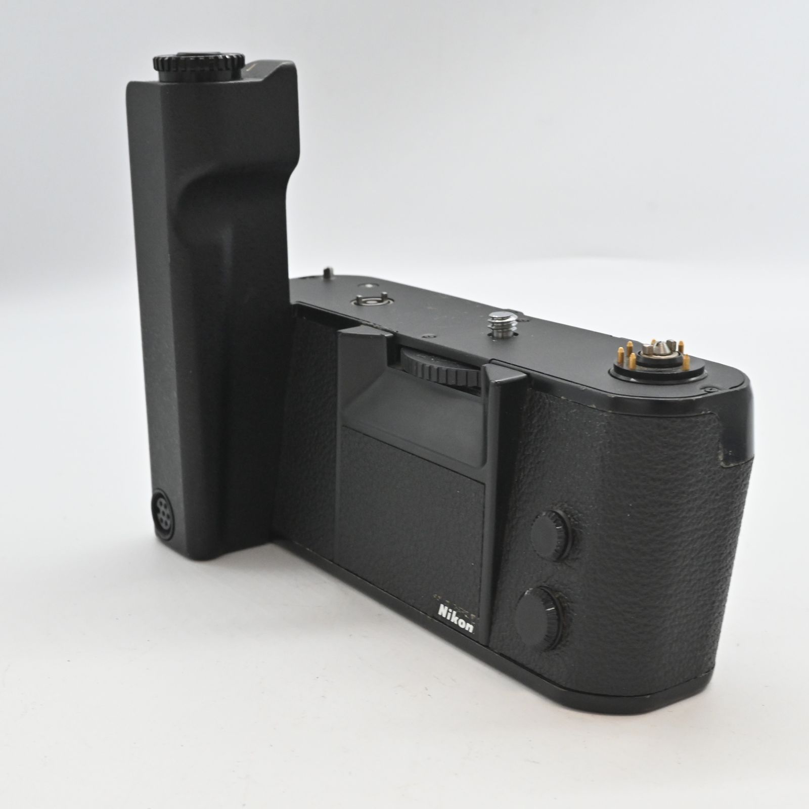 中古】(ニコン) Nikon F3 アイレベル+MD-4 中古】(ニコン) Nikon F3 + MD-4
