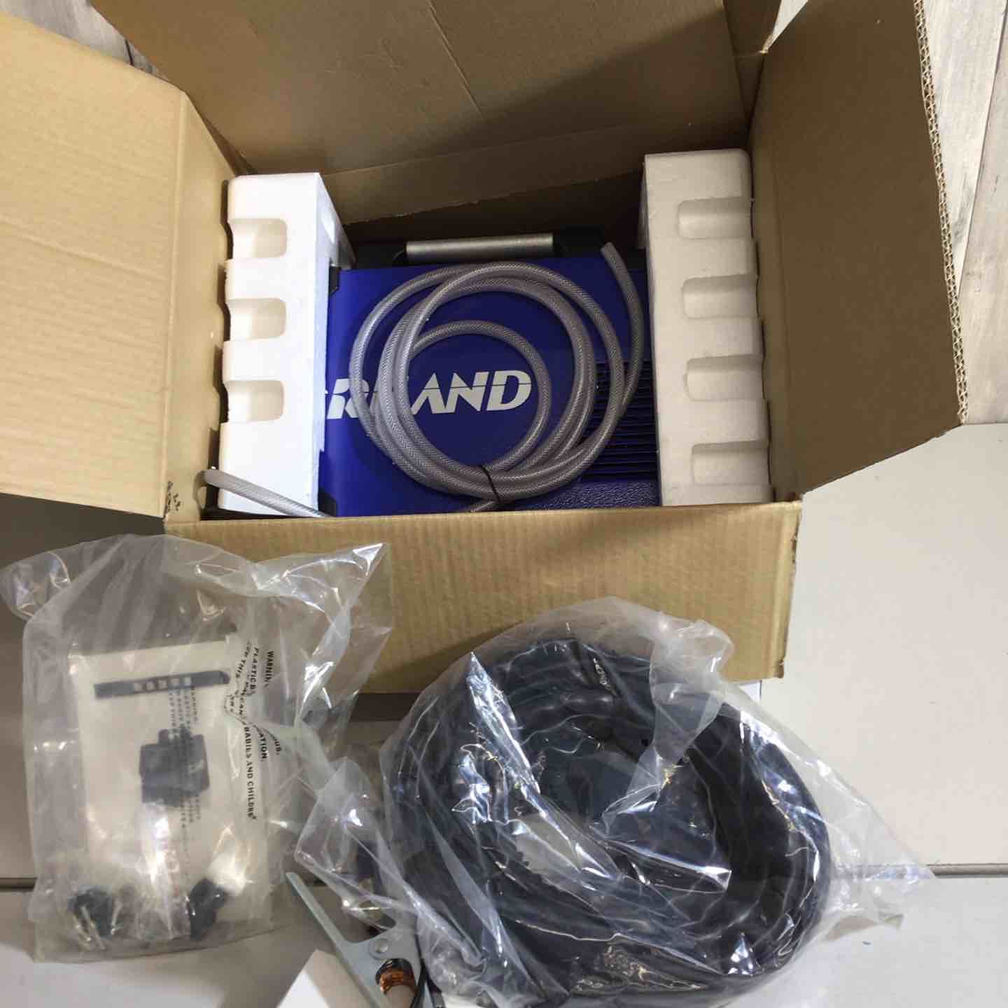 卍 RILAND