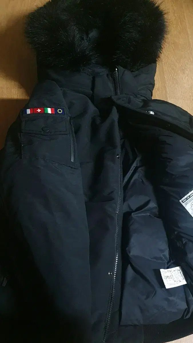 インスピレーションを与える EIDER アイダー カラス 子供用ダウンジャケット 155 12 ー 13 セ 男女兼用 最短当日配送。