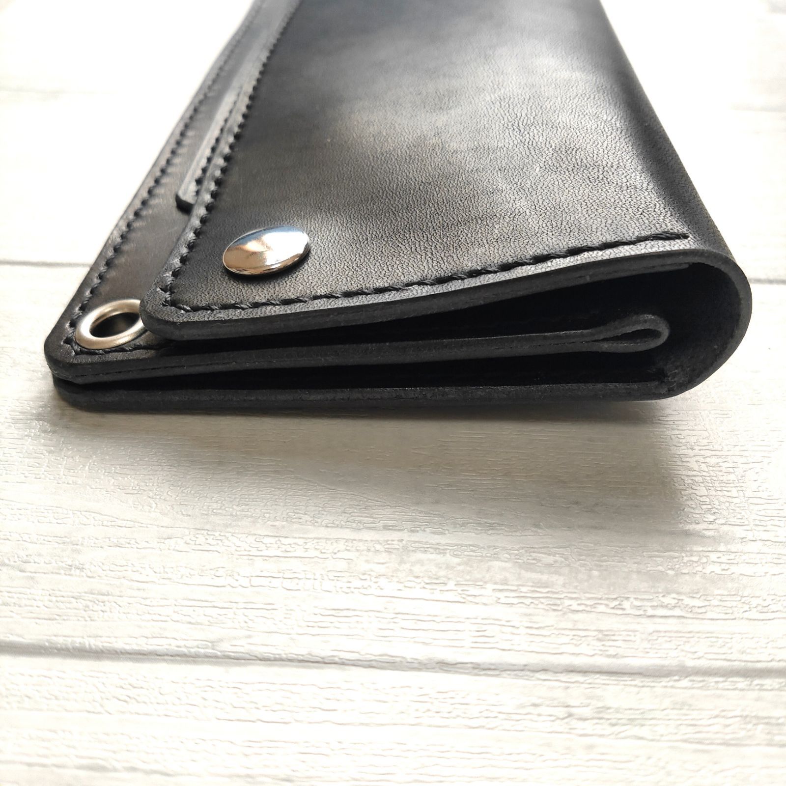 牛革トラッカーウォレット ロングサイズ ブラック 金具シルバー色 シンプル