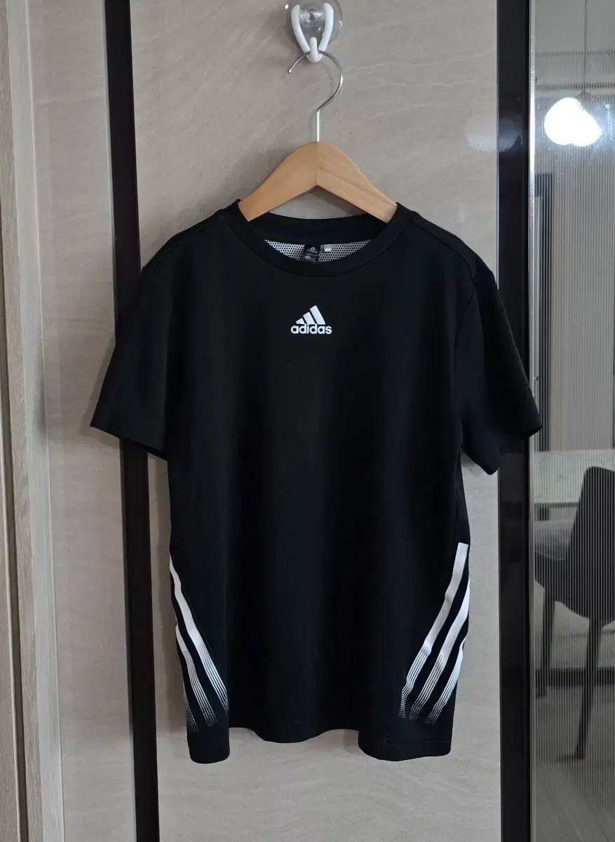 adidas(アディダス) 半袖T 140