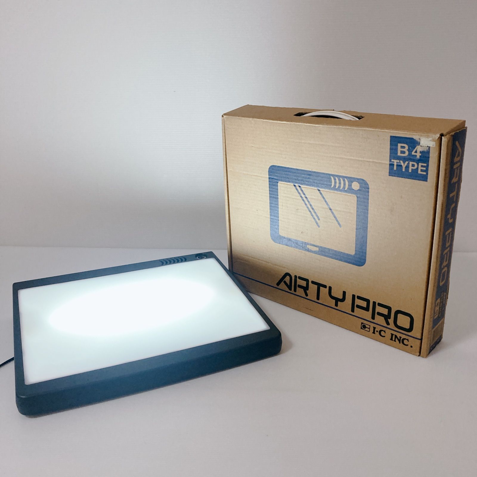 ARTYPRO B4サイズ ARP-1 トレース台 - メルカリ