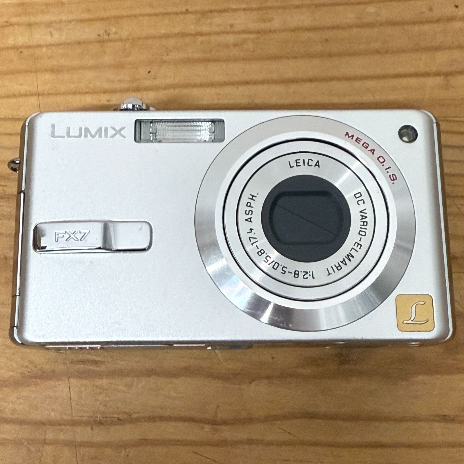美品】Panasonic パナソニック LUMIX DMC-FX7-S デジタルカメラ 