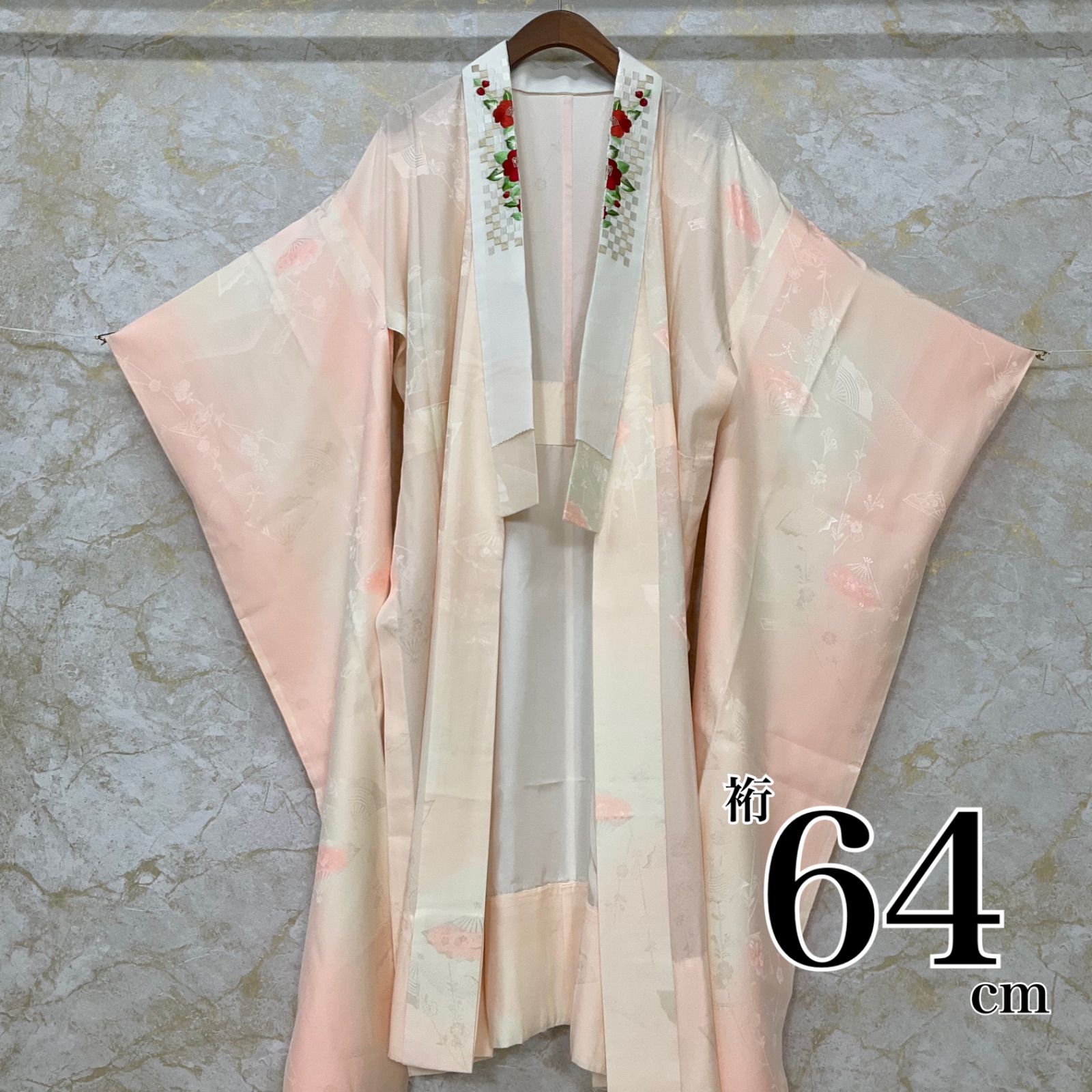 ◆kimono+one◆未使用同然◆振袖長襦袢◆単衣◆袖無双◆仕付け糸付き◆刺繍半衿付き◆居敷当て付き◆裄64肩丈112◆着物帯振袖袋帯礼装成人式結婚式振袖襦袢◆S1039