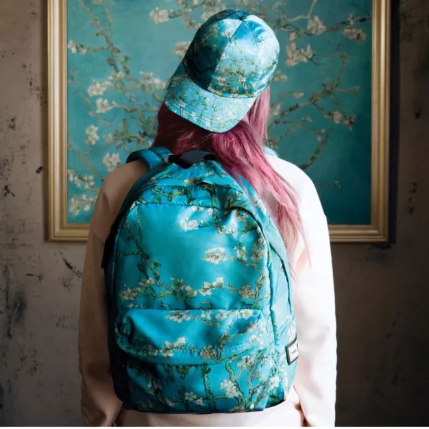 注目ショップ・ブランドのギフト VANS X VINCENT VAN GOGH ALMOND BLOSSOM BACKPACK バンズ バッグ