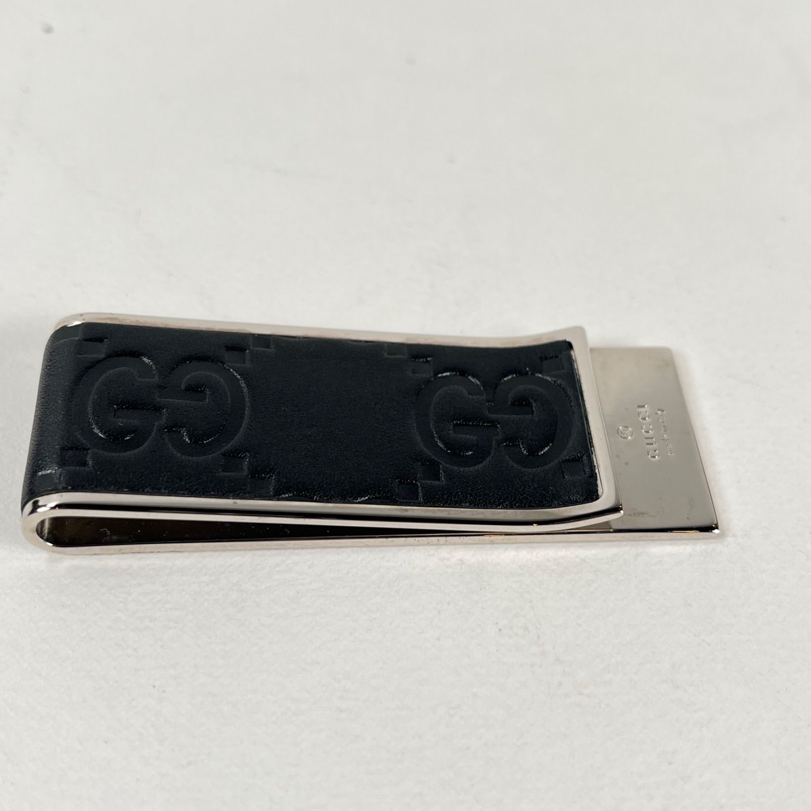 GUCCI グッチ　マネークリップ　GG柄 グッチ GUCCI マネークリップ式 二つ折り財布 GGスプリーム