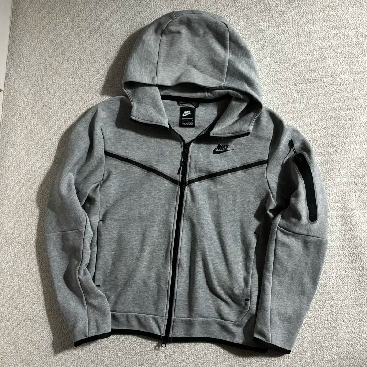 ナイキ NSW テック フリース フルジップアップ フーディー