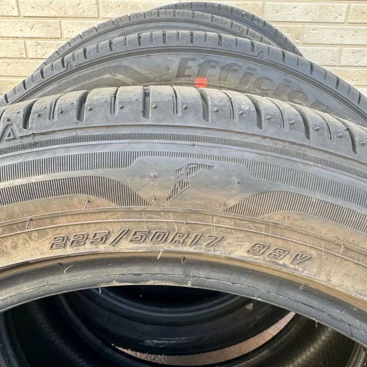 グッドイヤー　225/50R17　中古タイヤ４本セット！