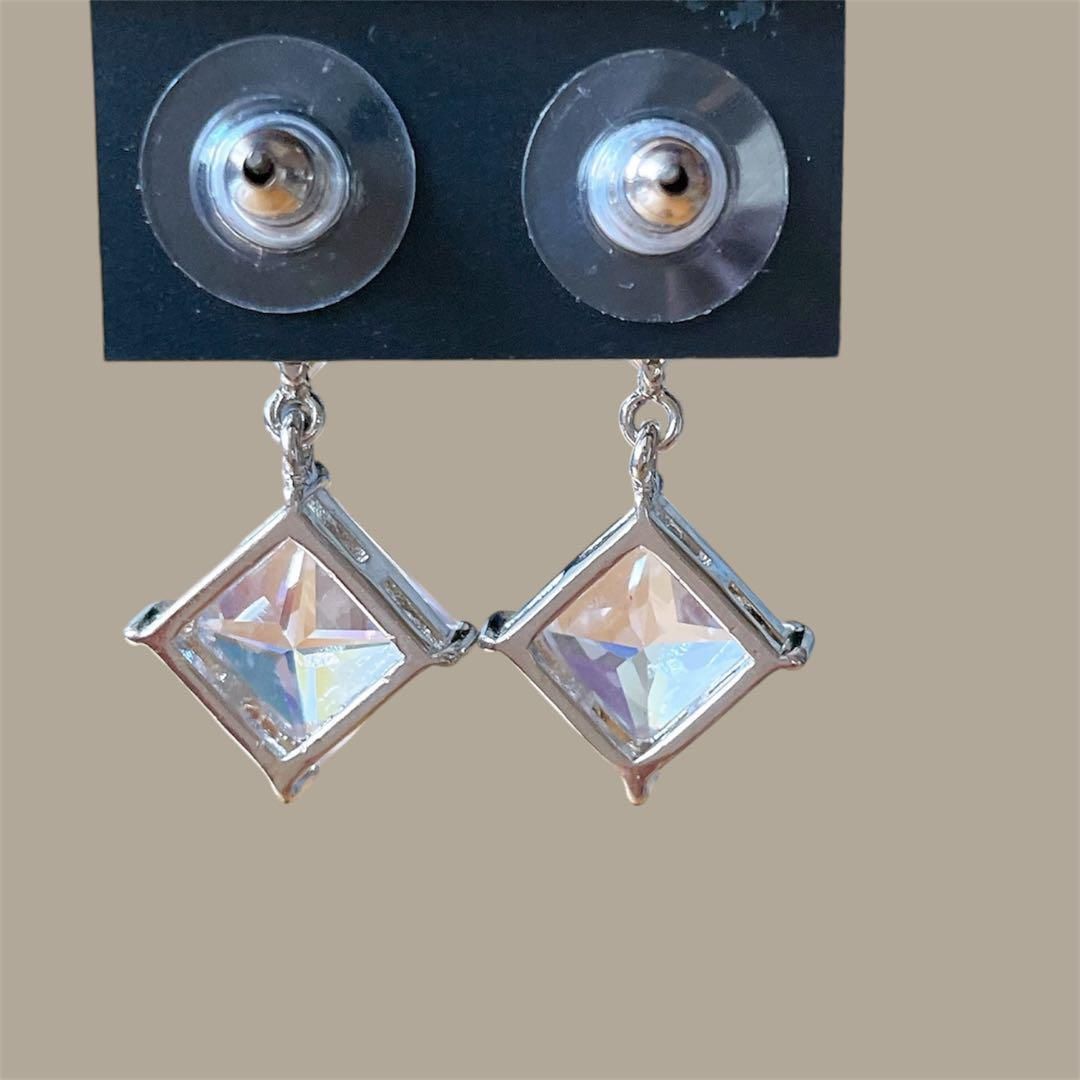 M1016-3)K18WGタヒチ黒蝶真珠アメリカンピアス ブラックパール