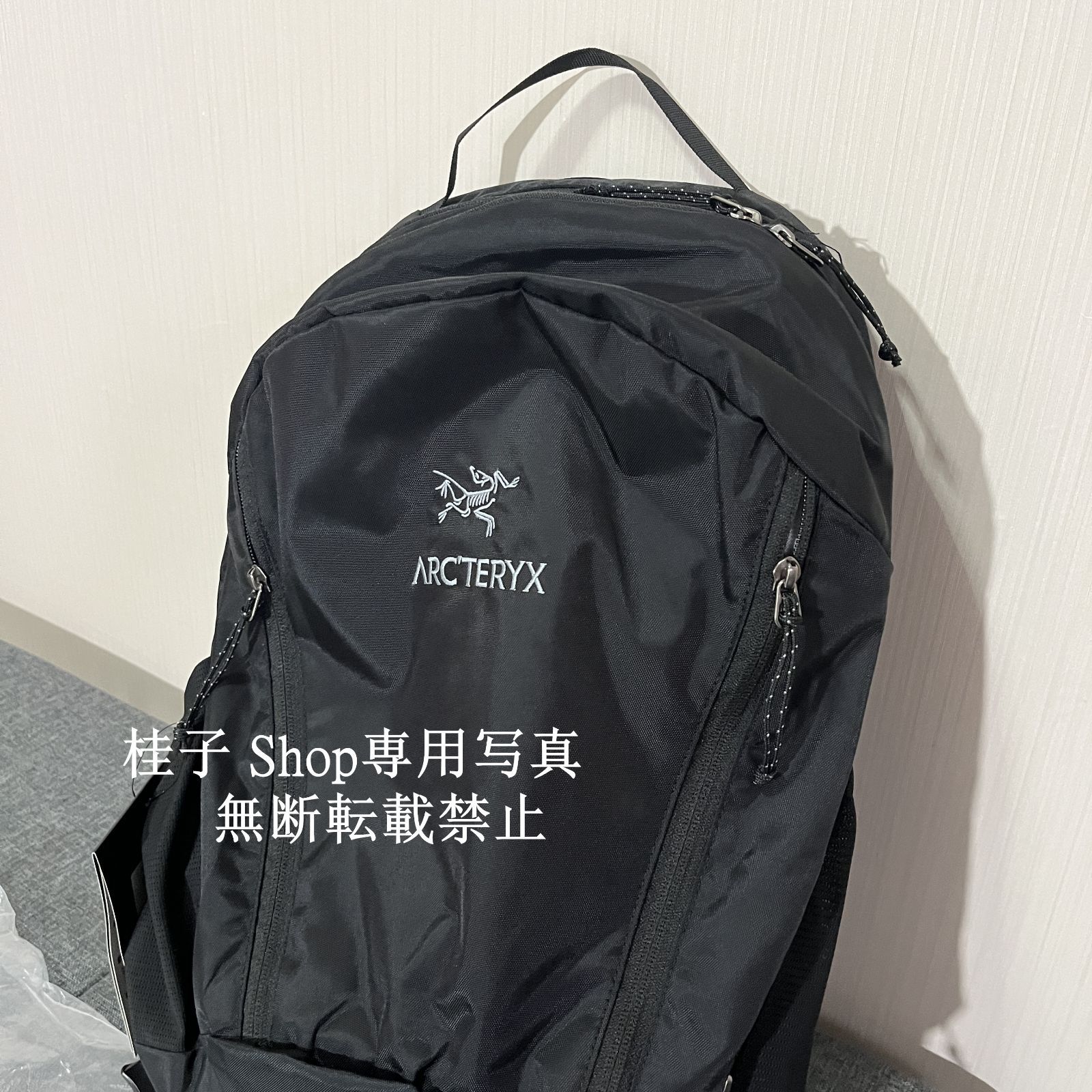 ブラック