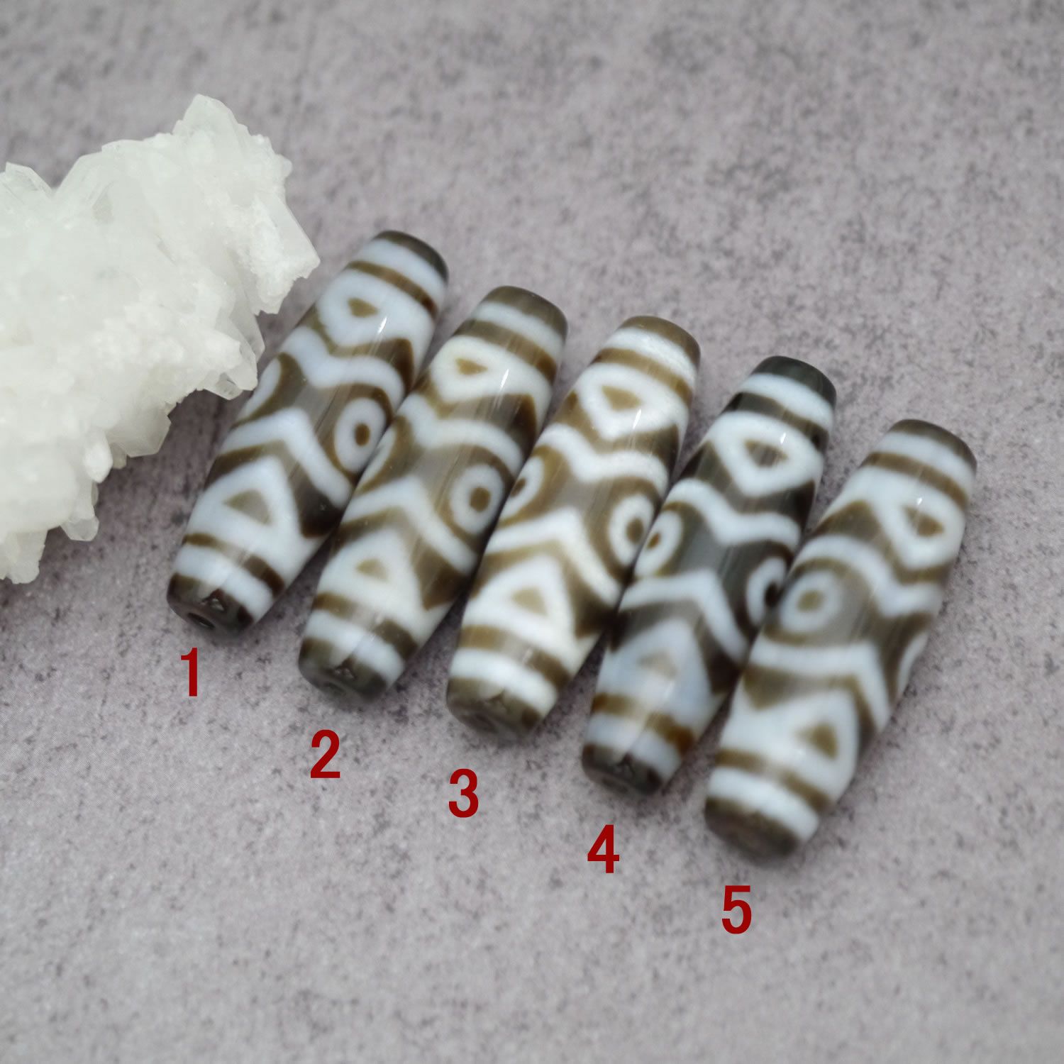 1点物 最高品質 4A至純天珠 金剛蓮花三眼天珠 コンゴウレンカ