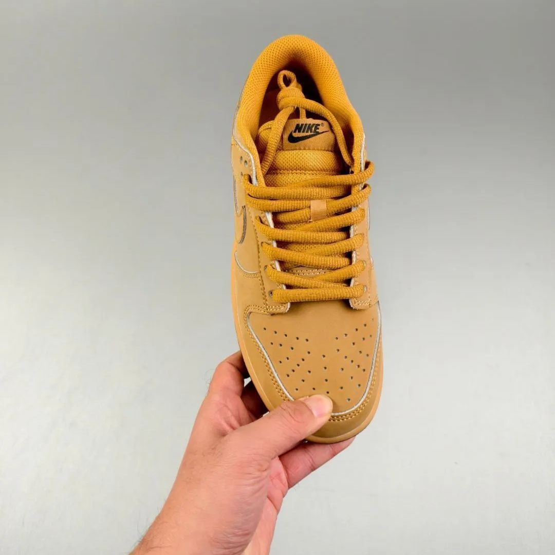 Nike Dunk Low ホワイト/ブラウン 7.5