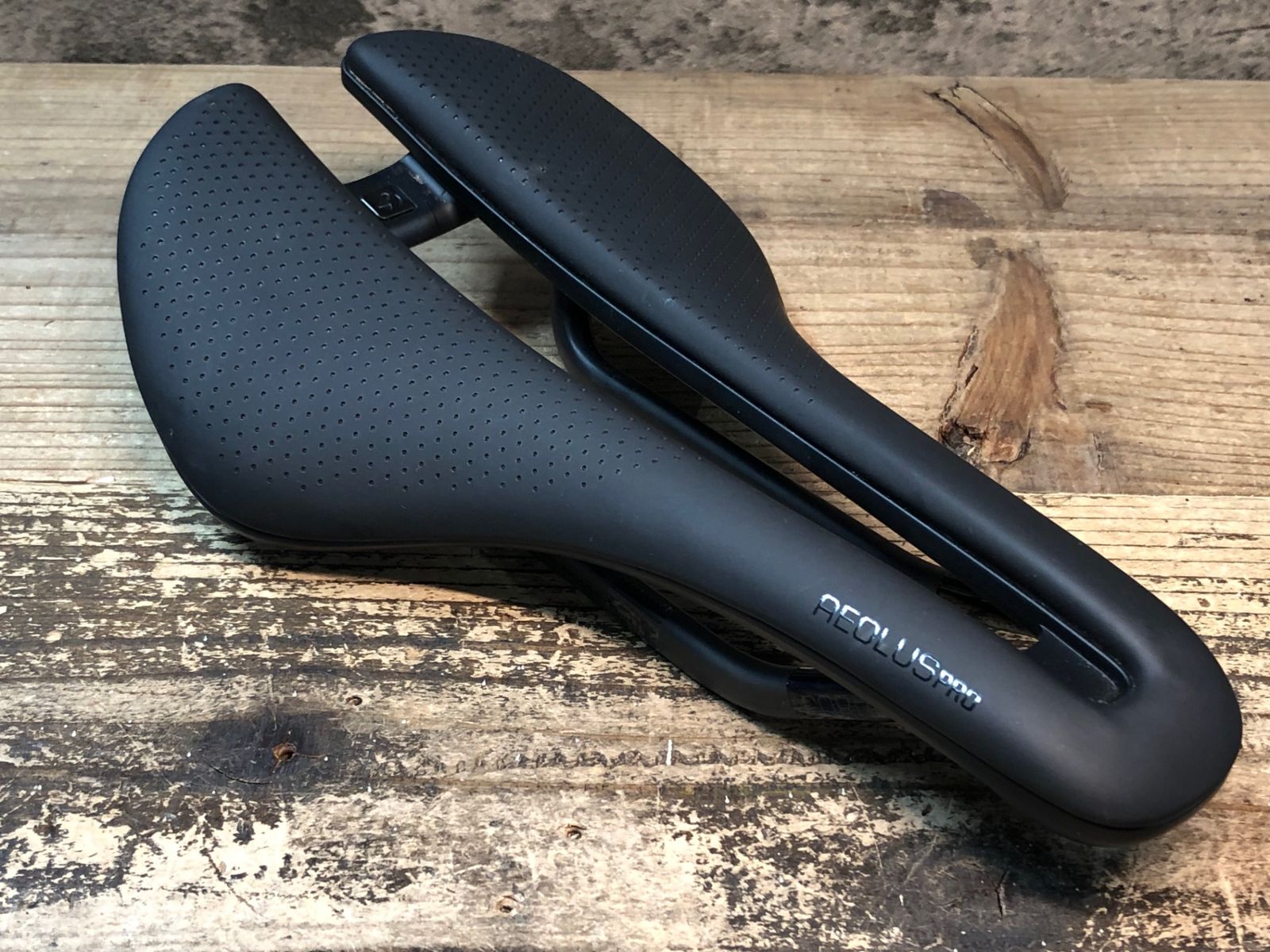 BONTRAGER AEOLUS PROサドル 145mm 黒 サドル Bontrager Aeolus Comp Saddle（ボントレガー アイオロス