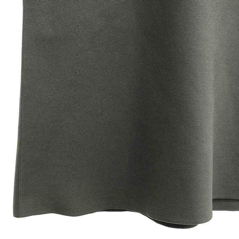 me ISSEY MIYAKE イッセイミヤケ Vネックノースリーブワンピース