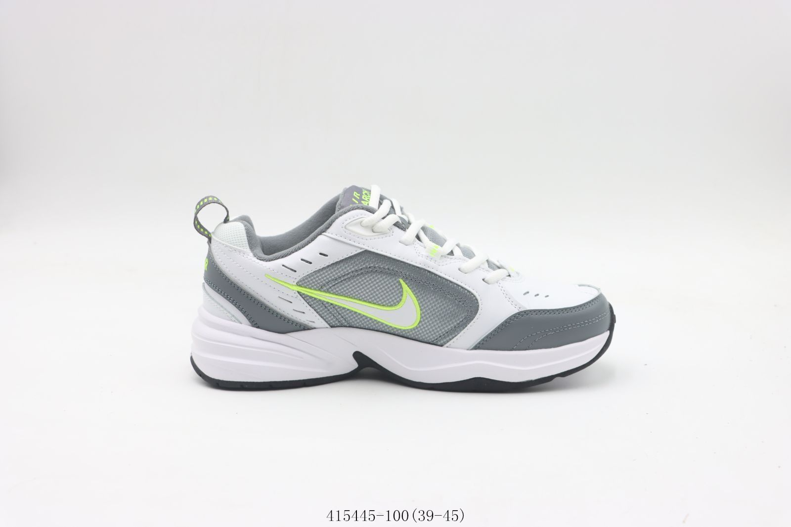 今日 ナイキのランニングシューズ 白灰緑 415445 - 100