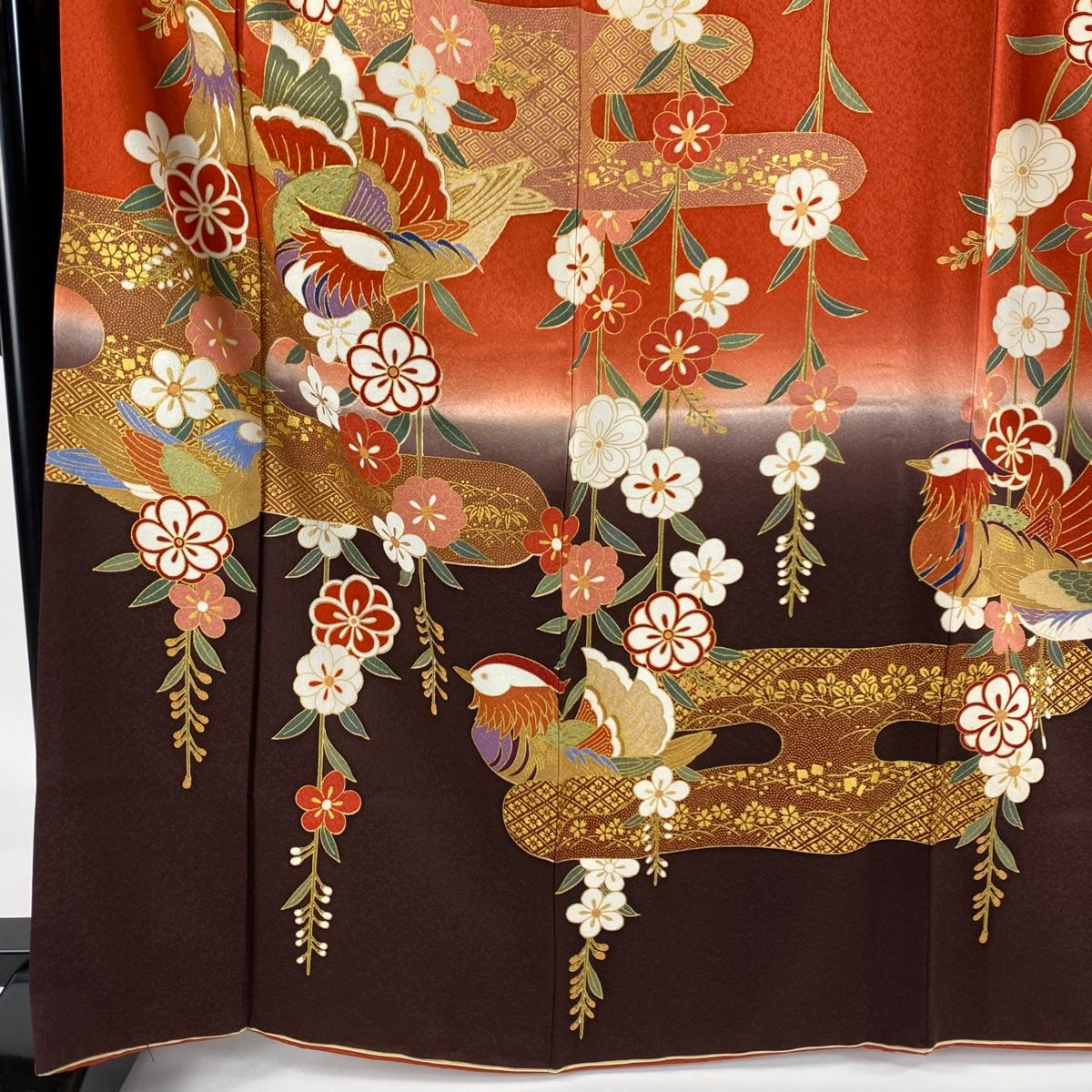 D370 振袖　叩き染め　蝶　枝垂れ桜　金彩　正絹　着物　袷　極美品 D370 振袖 叩き染め 蝶 枝垂れ桜 金彩 正絹 着物 袷 極美品