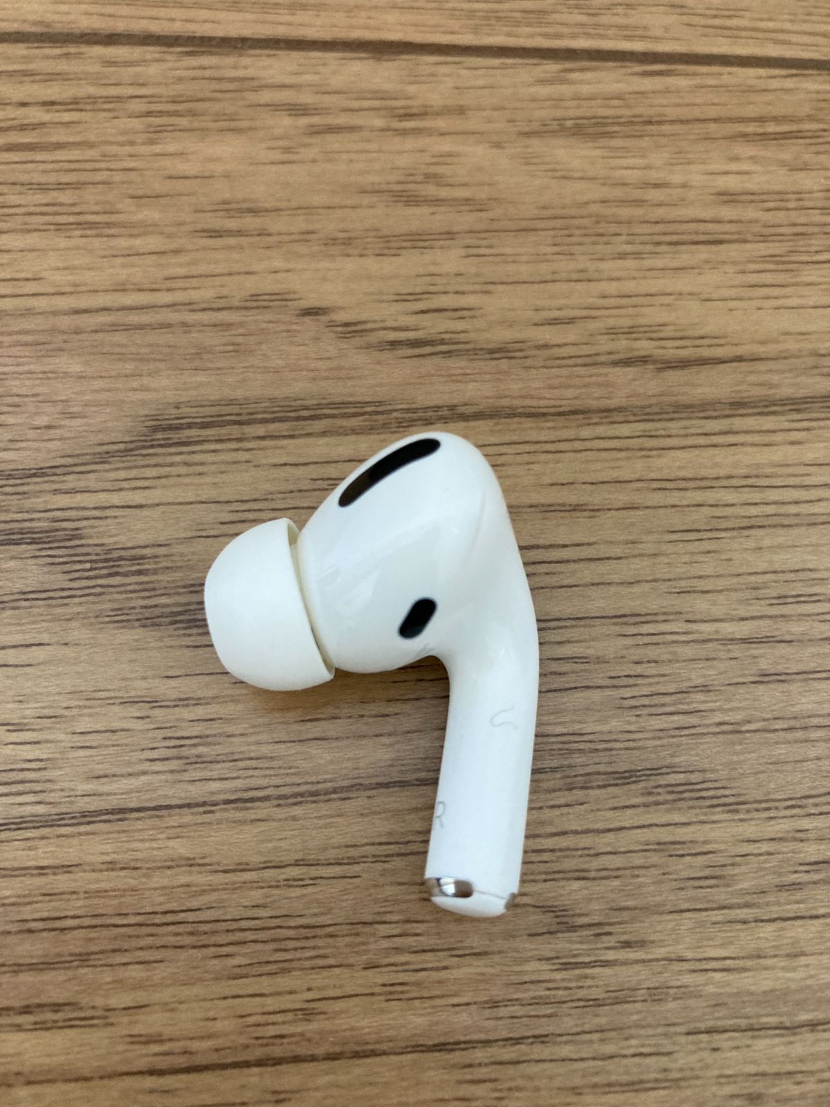 Airpods pro 第一世代 動作確認済 Apple 高品質 持続時間までは調べ