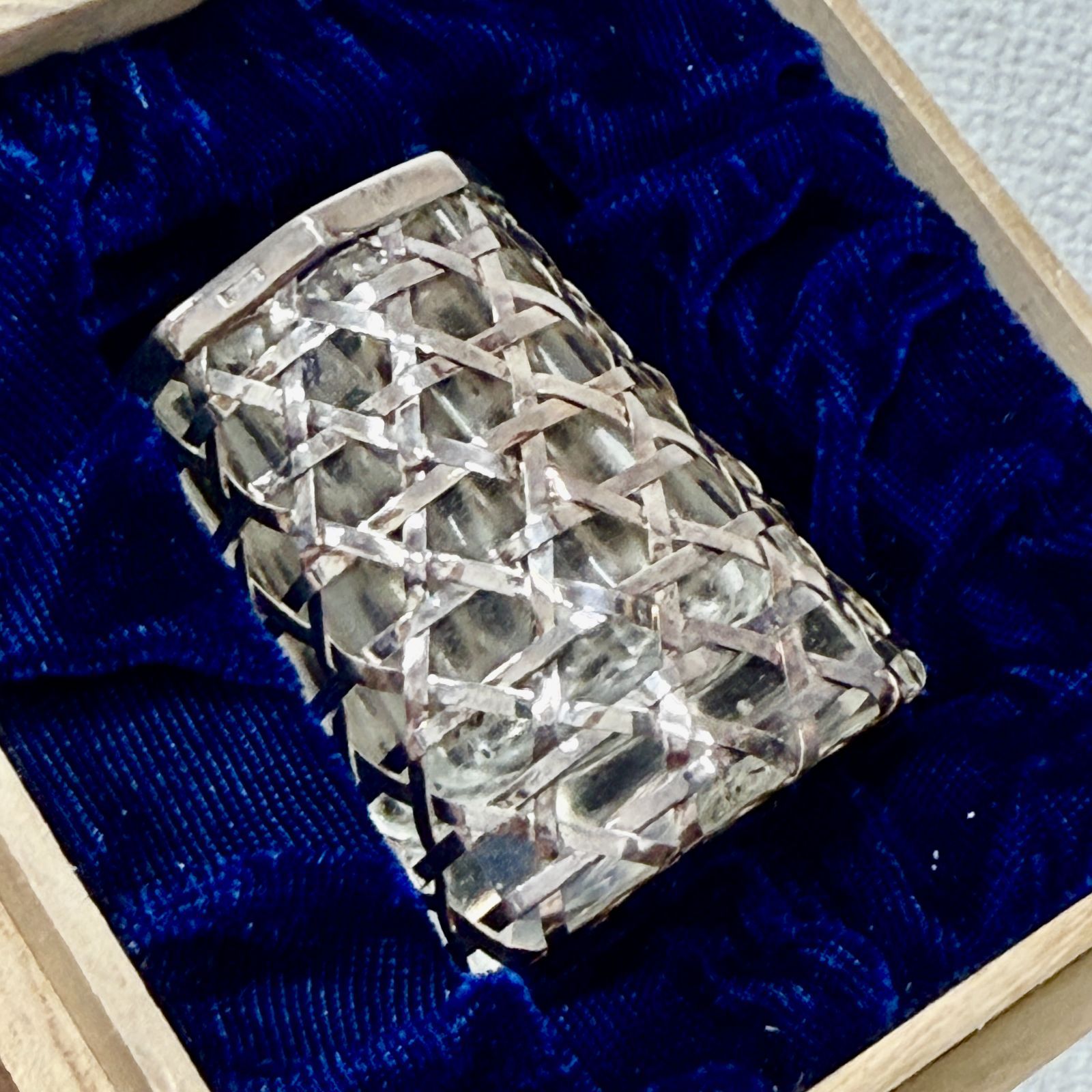 希少品】尚美堂 銀製 爪楊枝入れ 銀被せ 格子 籠目 銀細工 工芸品 昭和