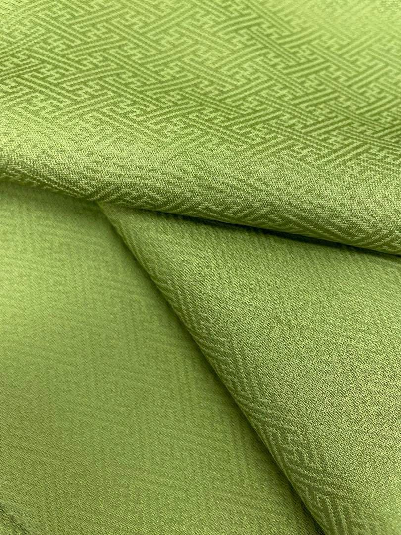 色無地 紋意匠 堅牢染 加賀彩り 八掛付き 草色 正絹 反物 - メルカリ