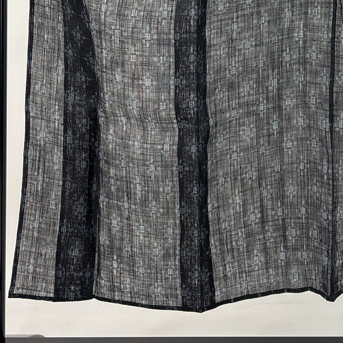 紬 身丈150cm 裄丈63cm S 薄物 夏紬 バチ衿 幾何学 墨色 正絹 秀品