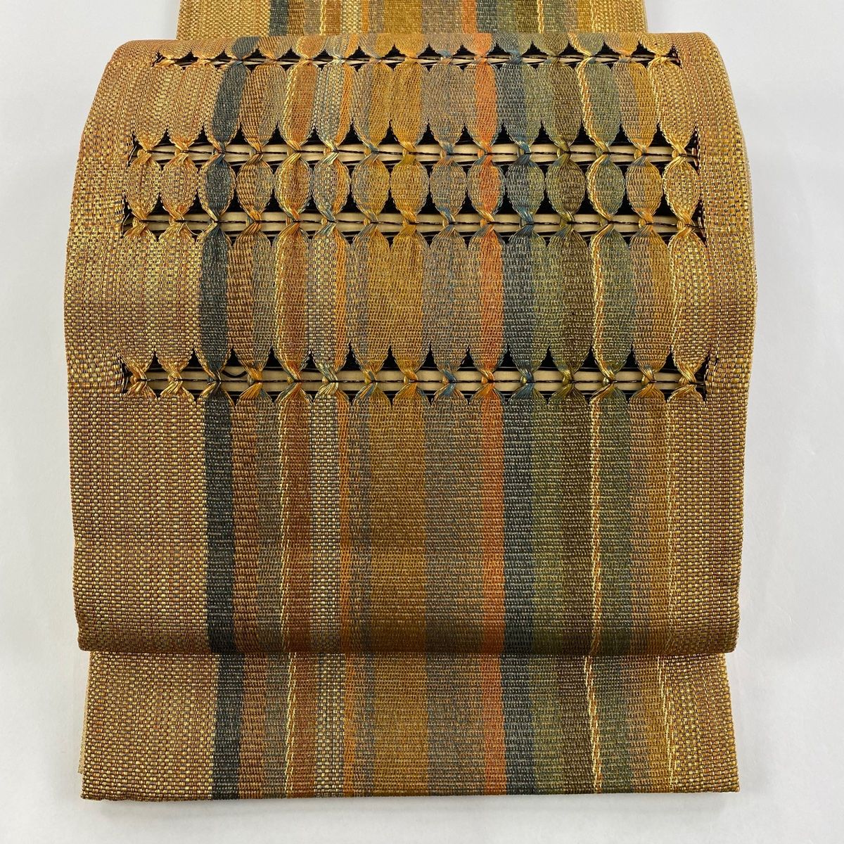 袋帯 秀品 幾何学模様 金糸 ぼかし 薄茶色 お太鼓柄 正絹 【中古