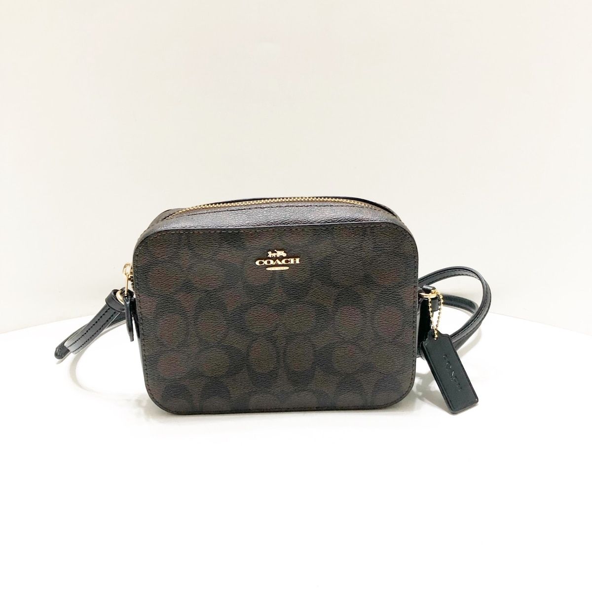 COACH(コーチ) ショルダーバッグ美品 シグネチャー柄 91677 ダーク