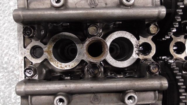 バンディット250 GJ74A-124xxx の シリンダーヘッド :#1656467908