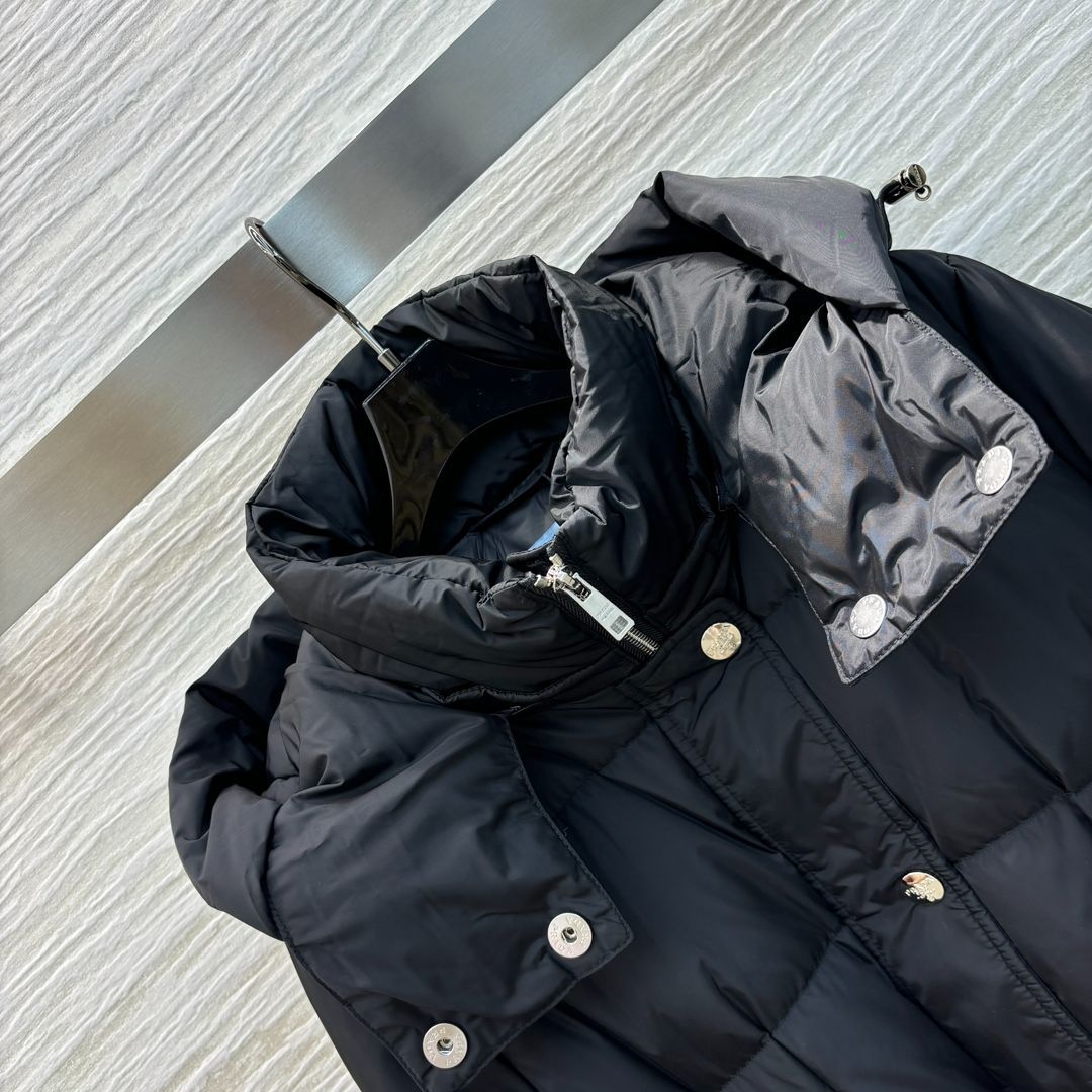 PRADA プラダ ダウンジャケット ベルト付 ブラック - メルカリ