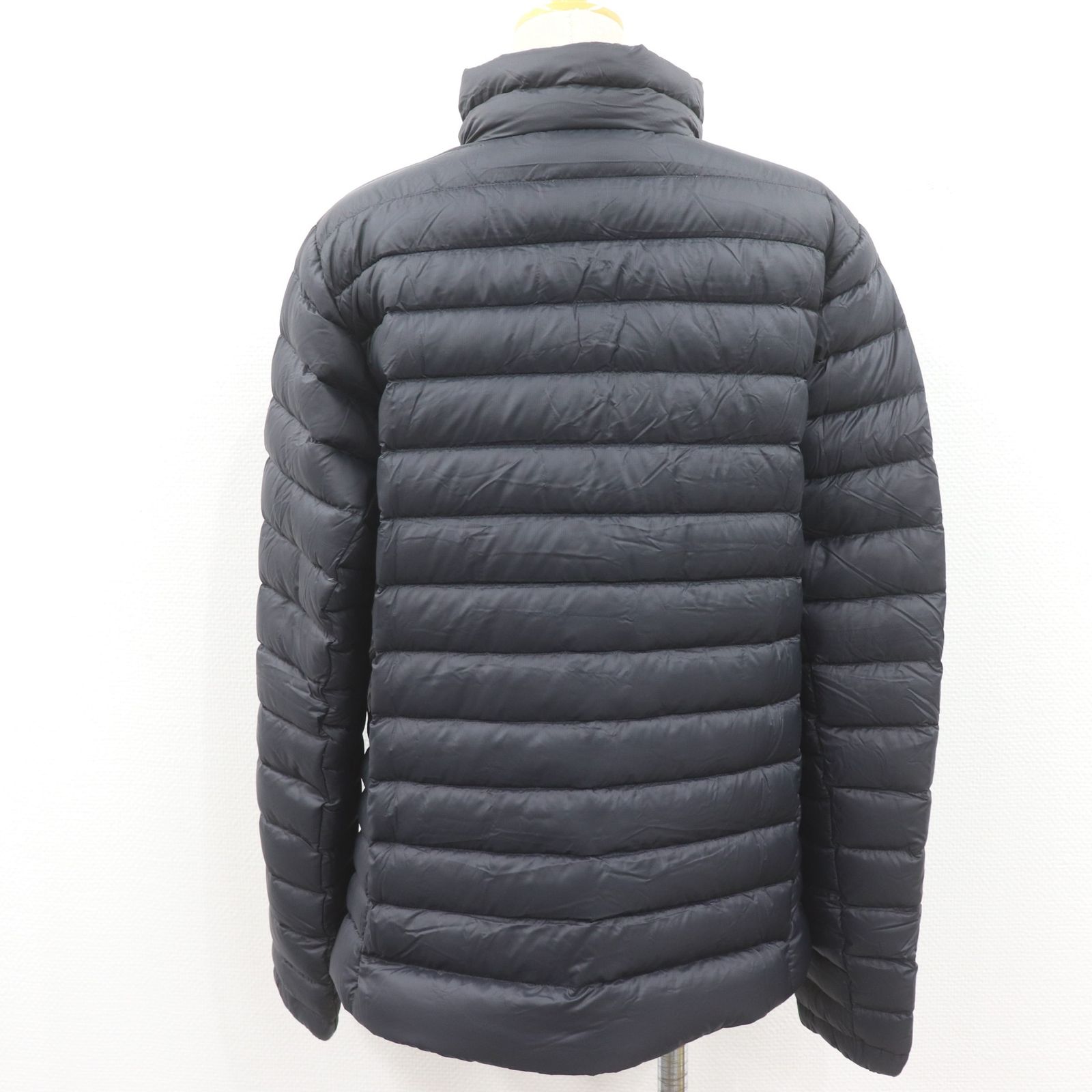 【極美品】パタゴニア ダウンセーター ニューネイビー Mサイズ FA23 極美品】パタゴニア ダウンセーター ニューネイビー Mサイズ FA23