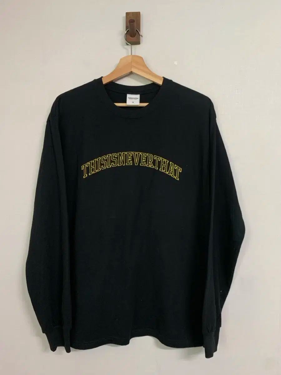 お歳暮 2024 thisisneverthat(ディスイズネバーザット) M 刺繡 T 長袖 ロゴ トップス