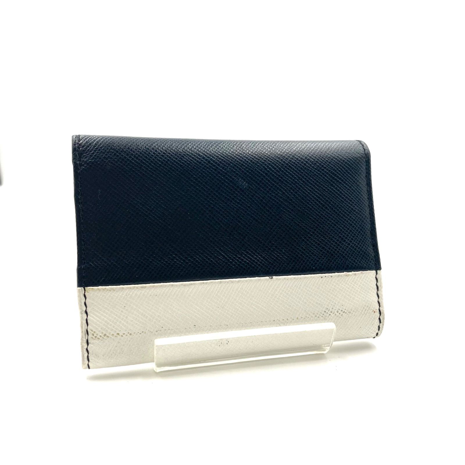 PRADA プラダ サフィアーノレザー 三角プレート 6連キーケース