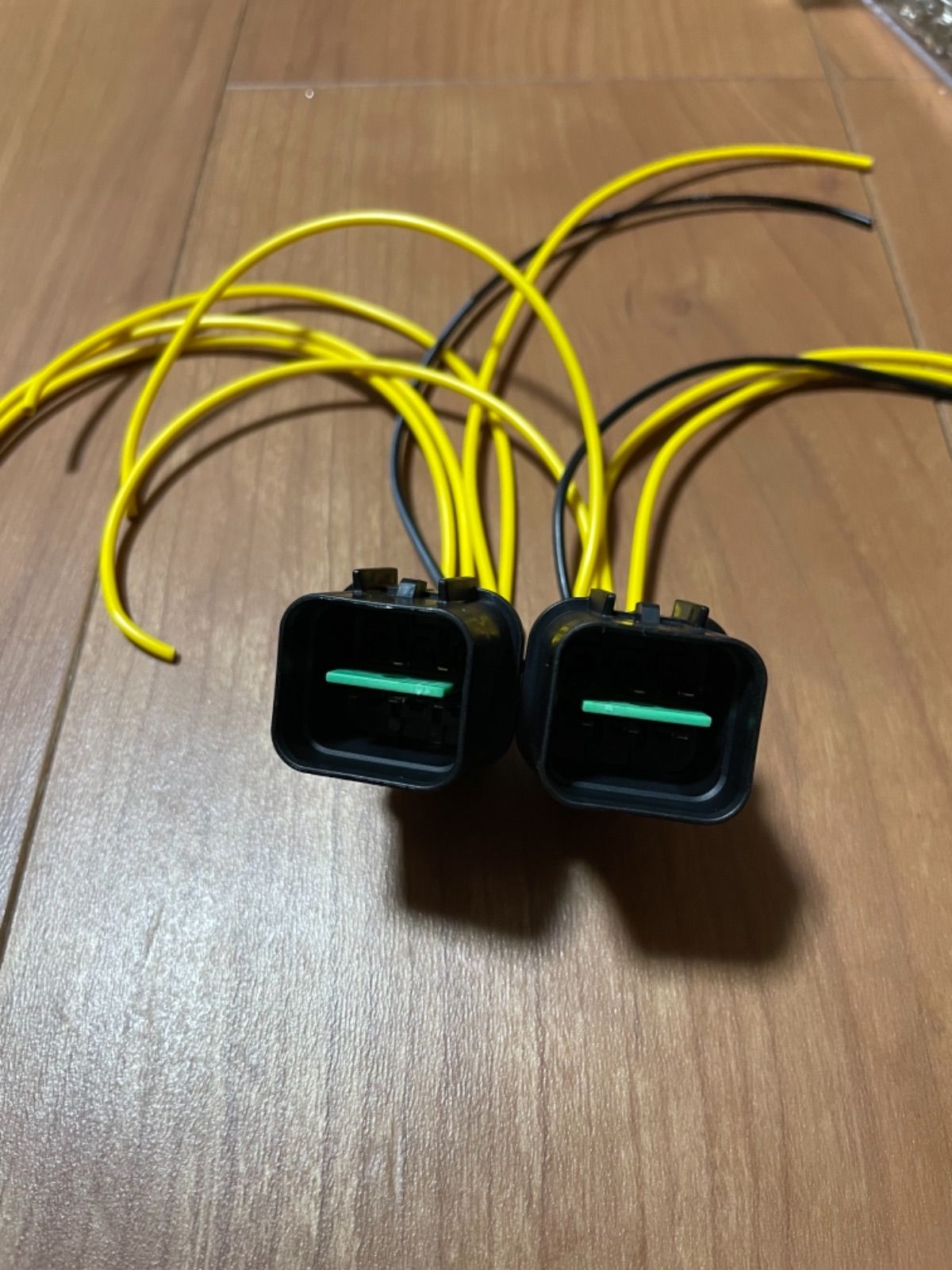 キャンター テールランプ 補修用オス型カプラー コネクター