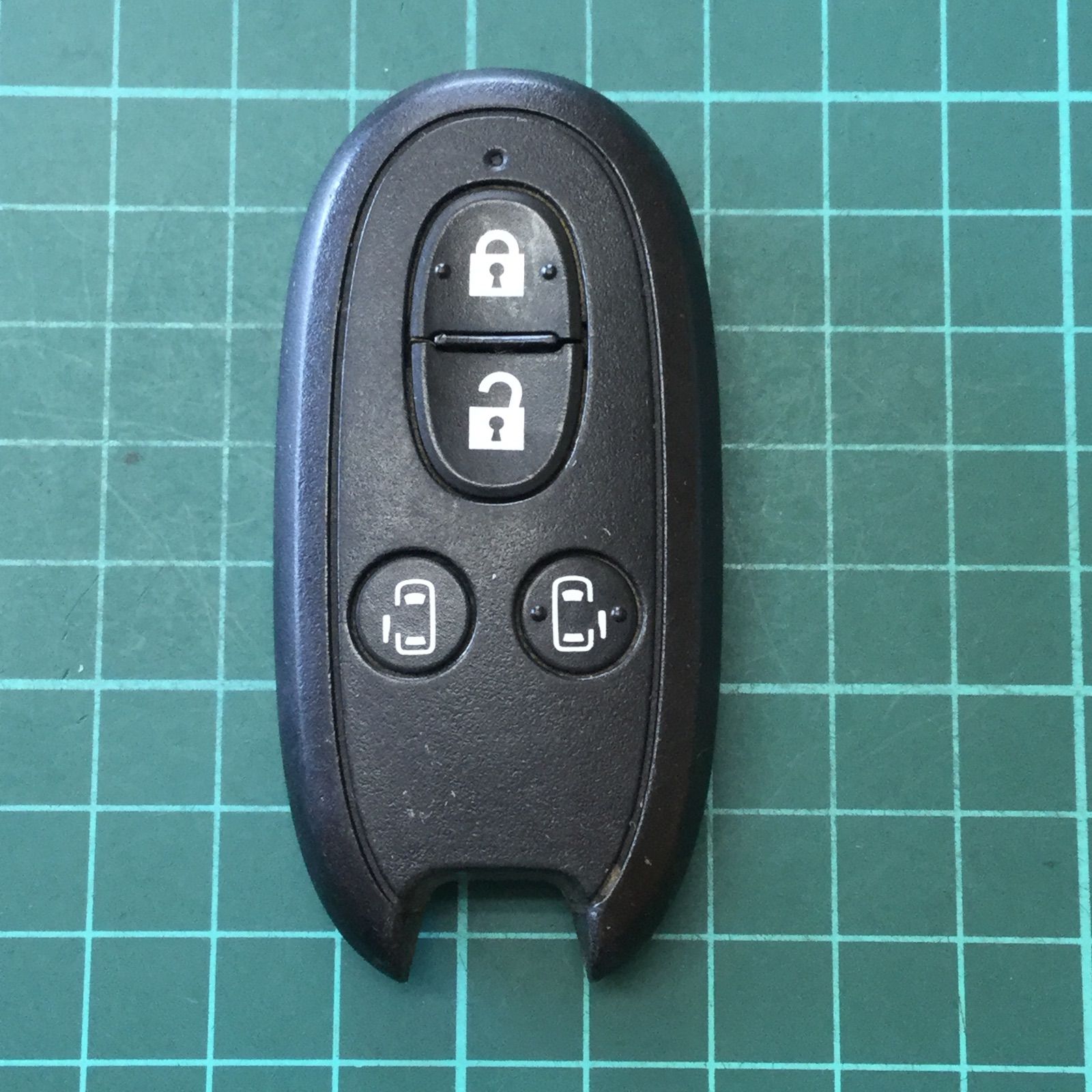 SU9827 スズキ 純正 007YUUL0212スマートキーレス パレット ソリオ ルークス等MK21S MA15S 日産 両側スライド 4ボタン  - メルカリ