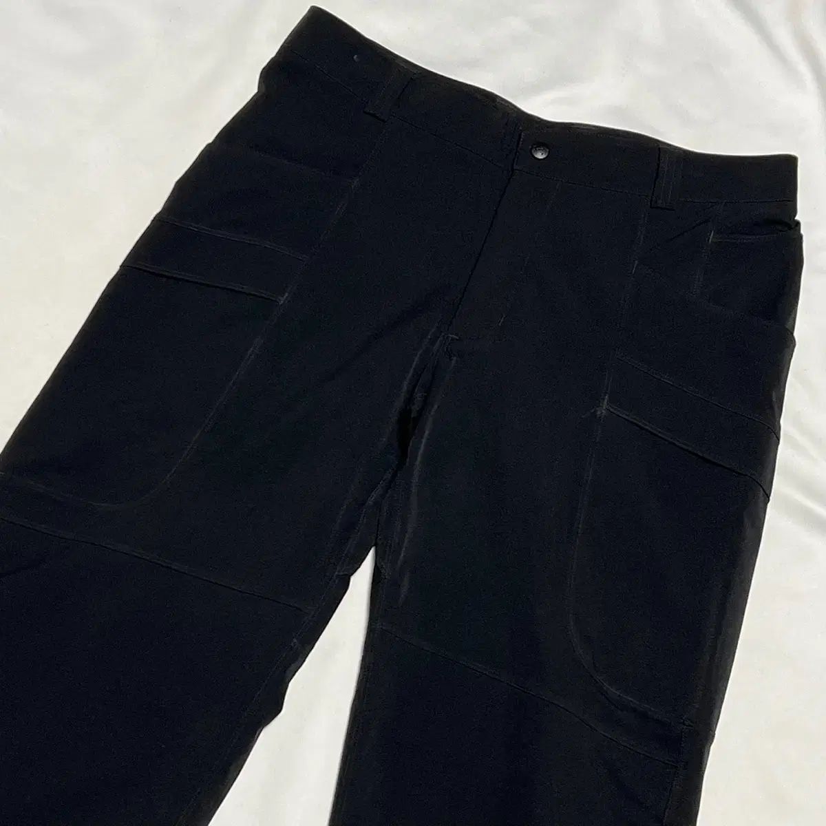 32 ARC'TERYX(アークテリクス) 黒 パンツ