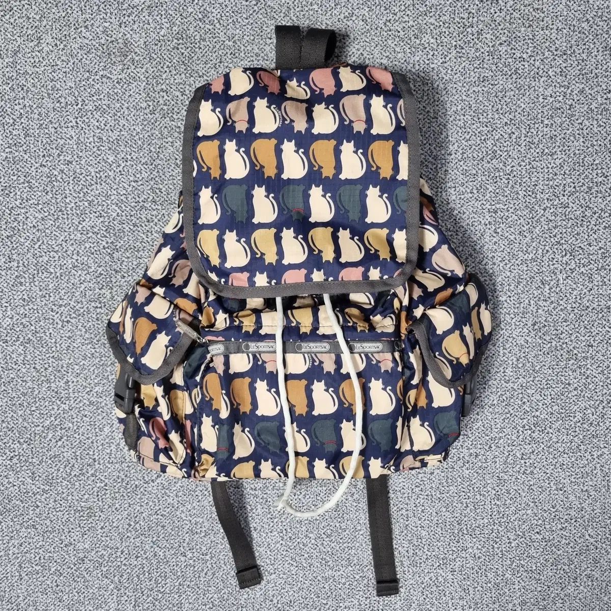 LeSportsac レスポートサック ニャー リュック リュックサック