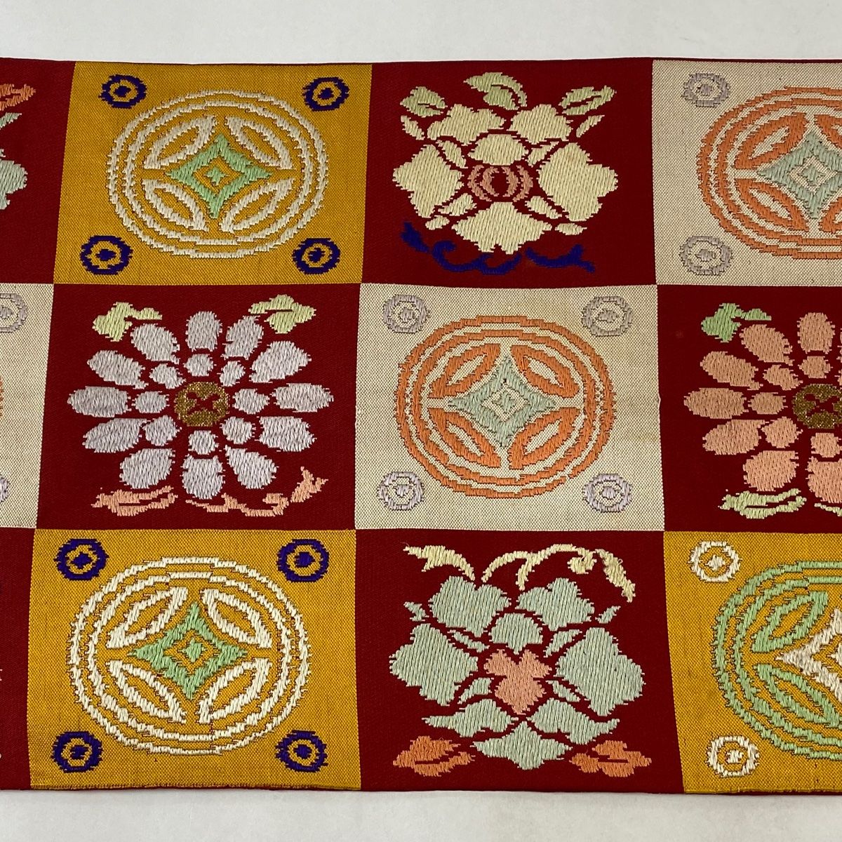 刺繍 赤