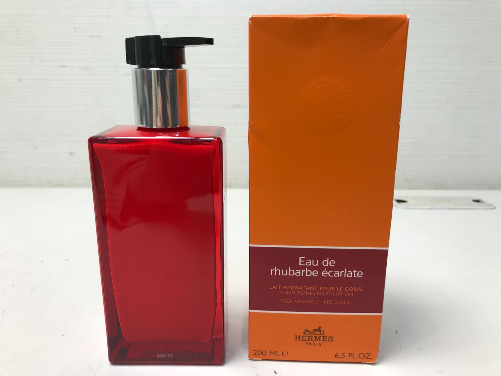 賞賛される HERMES エルメス オードゥルバーブ エカルラット モイスチャライジングボディローション 38-281 200Ml 9039 リラックスできる