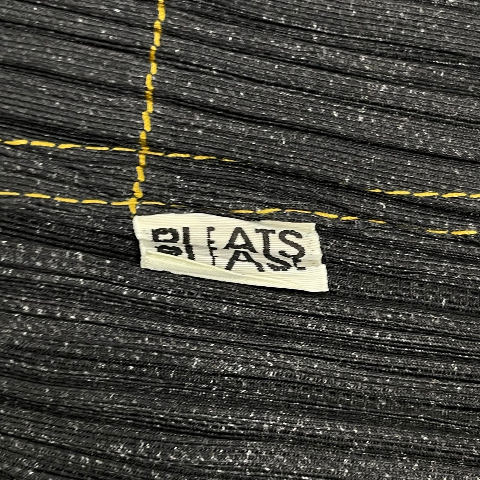 極美品 ISSEY MIYAKE イッセイミヤケ PLEATS PLEASE プリーツ