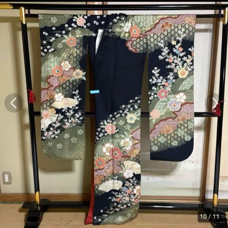 美品 振袖 一部絞り 裄68 友禅 ちりめん ブラック 袋帯 美品 振袖 一部絞り 裄68 友禅 ちりめん ブラック 袋帯