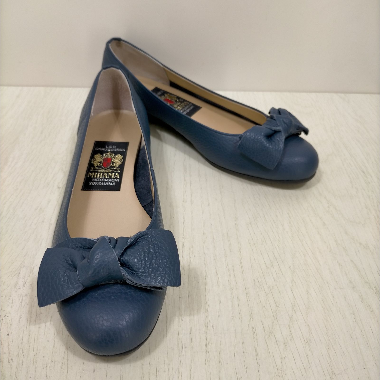 美品　ミハマ　リボン　パンプス　23.5 MIHAMA ミハマ パンプス ネイビー リボン ポインテッドトゥ 23.5
