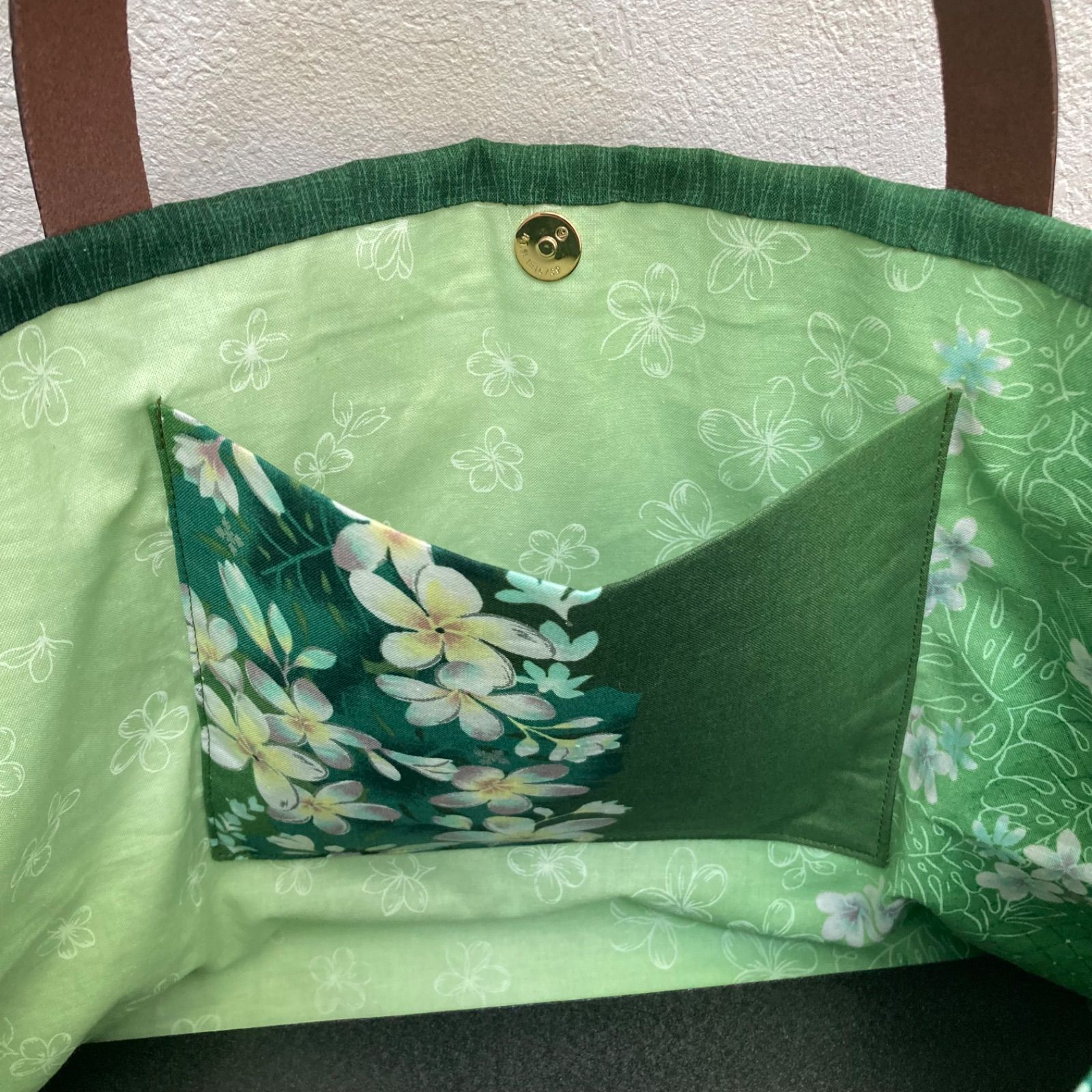 サクラのハワイアンキルトバッグ　ハンドメイド サクラのハワイアンキルトバッグハンドメイド