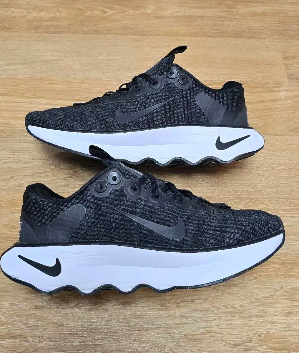 ランニングシューズ