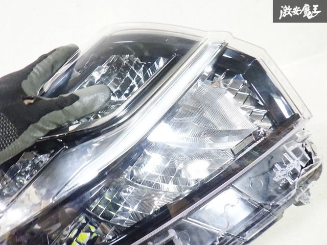 LA650S/660S タント カスタム 純正 LED ヘッドライト ランプ 右 タントカスタム(LA650S/LA660S)用 純正LEDヘッドライト 右側