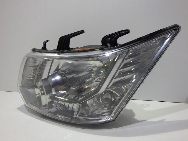 三菱 デリカD:5 D5 CV5W 純正 ヘッドライト 左右 バラスト付き 三菱 デリカD:5 D5 CV5W 純正 ヘッドライト 左右 バラスト付き 三菱