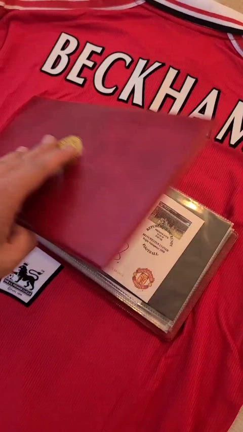 サッカー　マンチェスターユナイテッド　1999年 記念　11選手直筆サイン　皿 サッカー マンチェスターユナイテッド 1999年 記念 11選手直筆