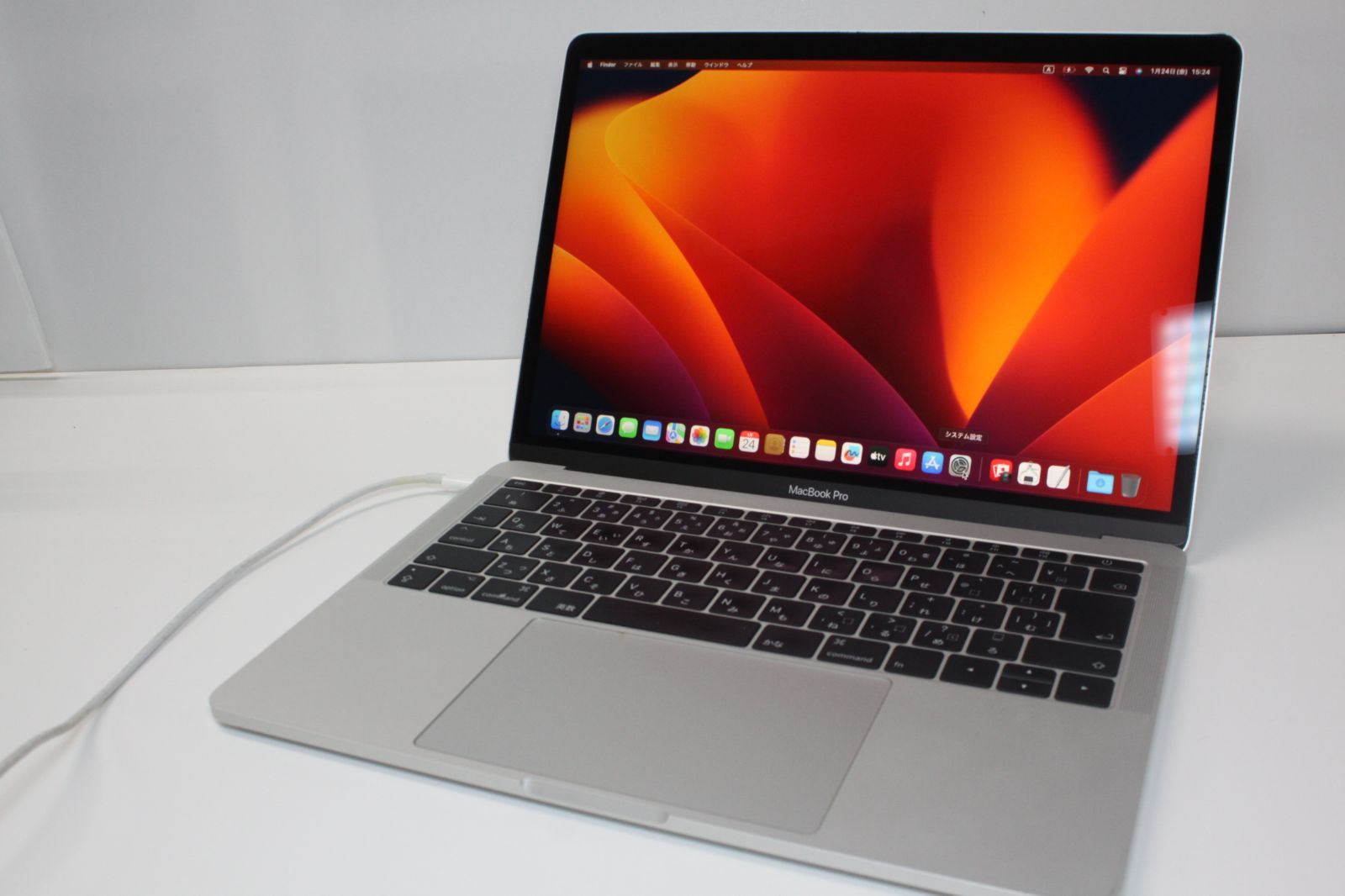 MacBook Pro（13インチ,2017,Thunderbolt 3ポートx 2）256GB/8GB